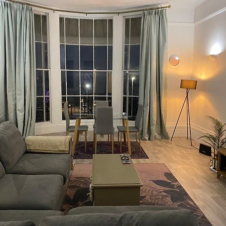 Period Sea View Flat In Hastings Apartment Exterior photo