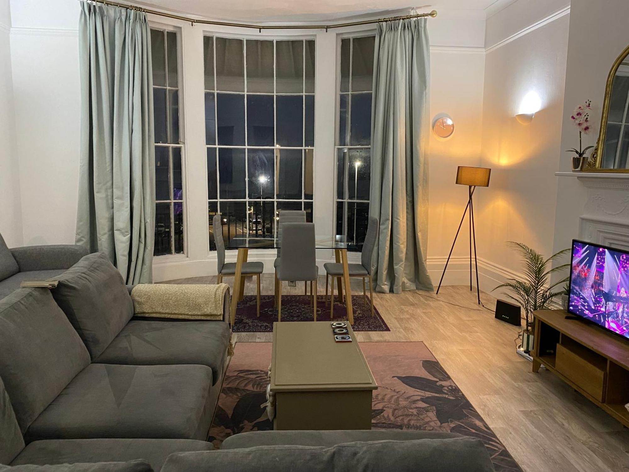 Period Sea View Flat In Hastings Apartment Exterior photo